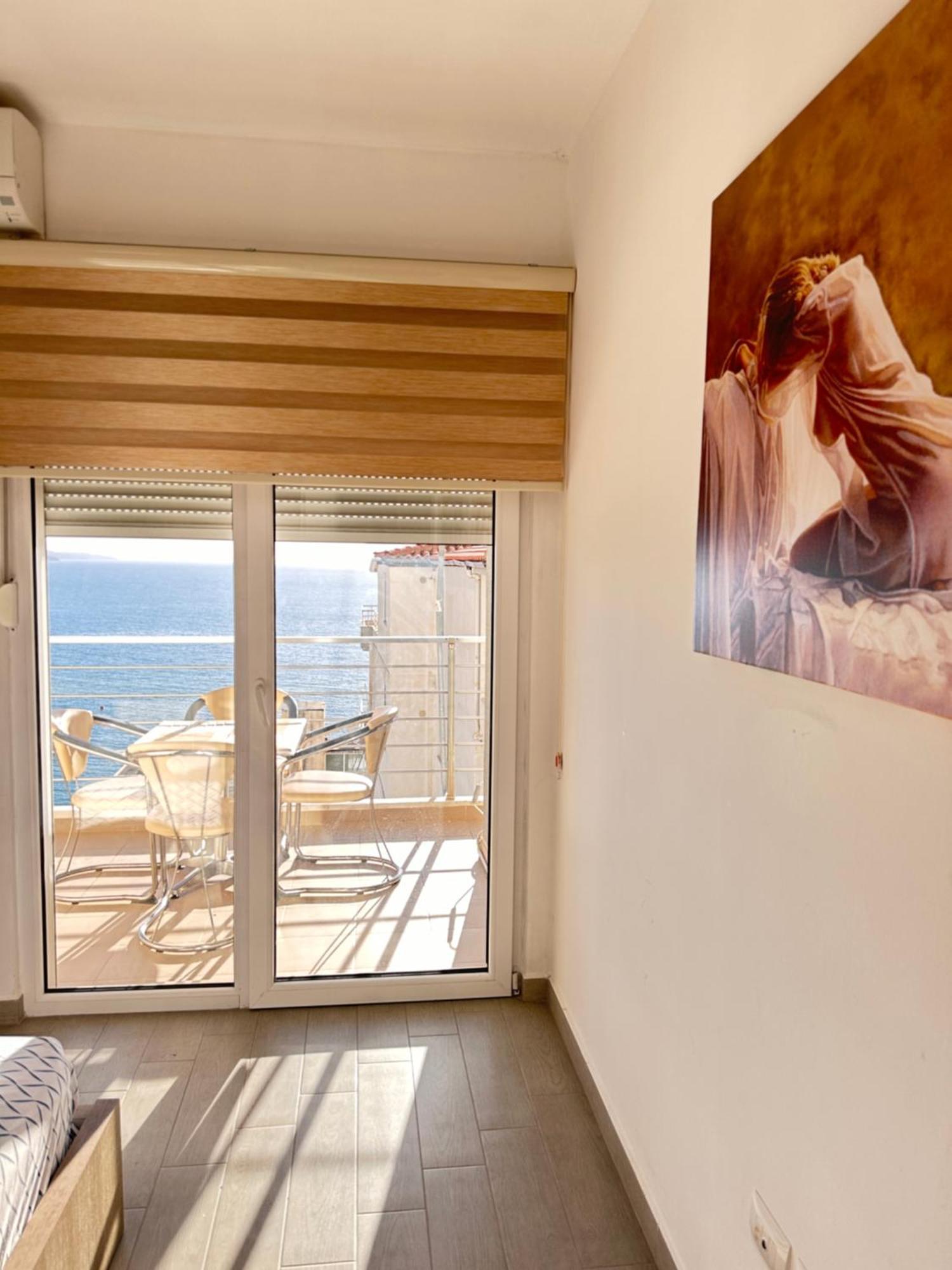 Rose Sea View Apartment Sarandë Eksteriør bilde